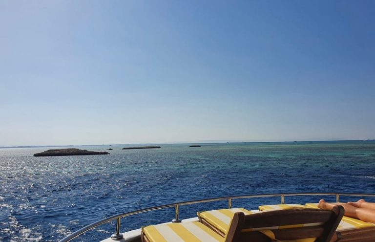 Intro Diving & Snorkeling Tour with Lunch & Drinks