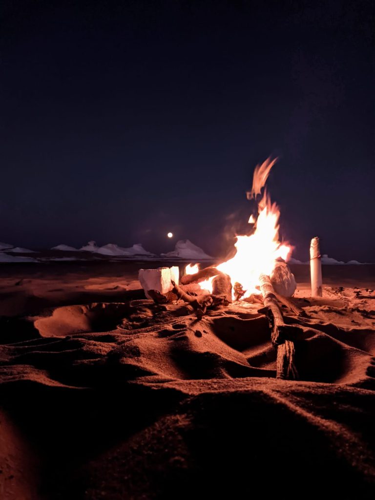 White & Black Desert – Overnight Camping Tour