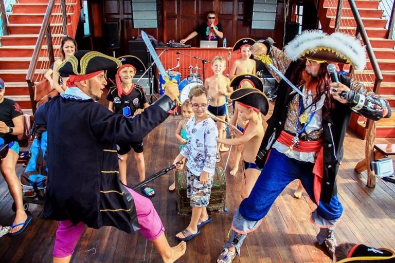 Pirates Sailing Boat to Ras Mohammed & White island