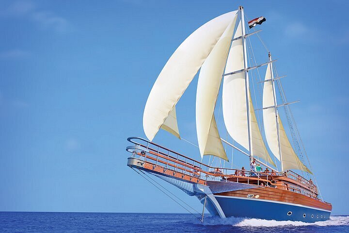 Pirates Sailing Boat to Ras Mohammed & White island