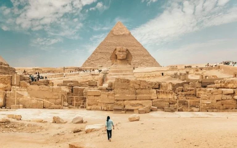 Legacy of the Pharaohs: Giza Pyramid Tour